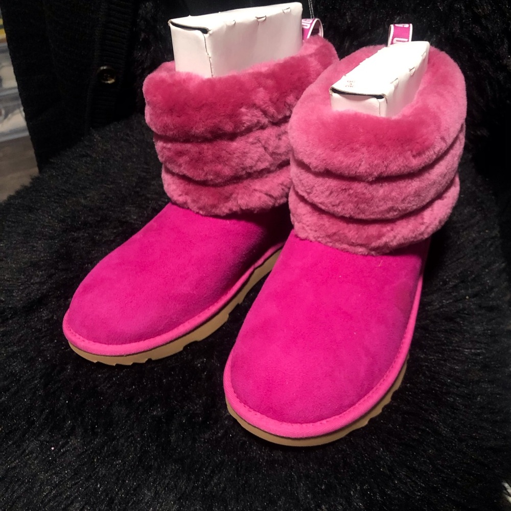 UGG Fluff Mini 6 BIG KID